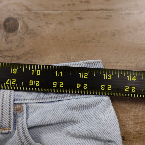 Levi’s ’94 Baggy Denim Shorts Women’s W24, 7” Inseam - Picture 5 of 12